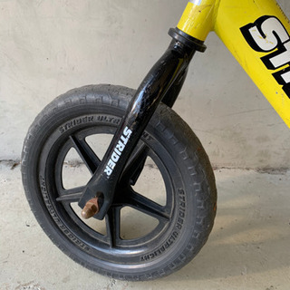 ストライダー　イェローの画像