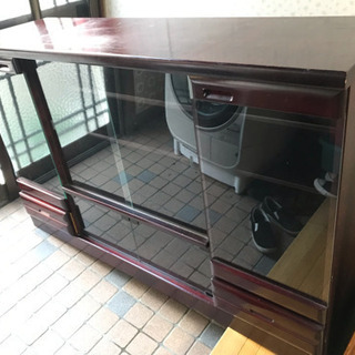 ガラス棚 無料です！の画像