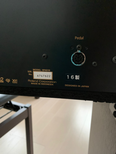 2016年製　Roland RP401R 電子ピアノ