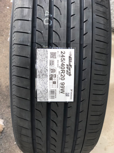 ヨコハマブルアースRV-02 245/40/R20