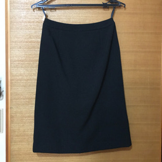 【値下げしました】ブラックスーツ（パンツ&スカート）　入社式、リクルート用の画像