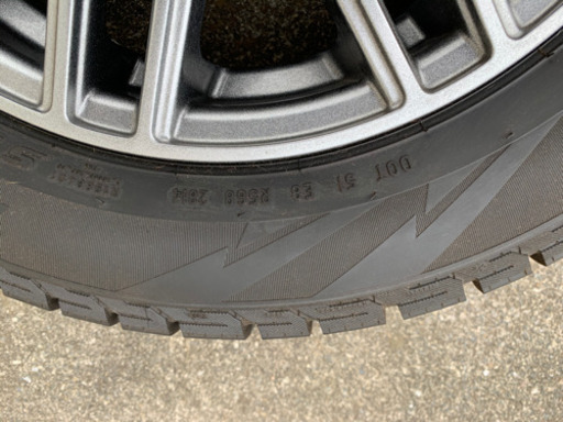 フィット　スタッドレス４本　山だいぶあり