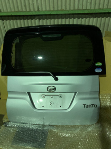 タント LA600S リアゲート　ダンパー　ガラス付き