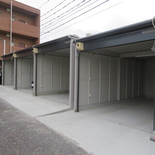 新築貸ガレージ月額２７，５００円★入居者募集★鈴鹿市南玉垣町の画像
