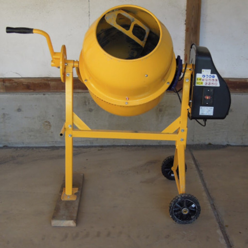 小型コンクリートミキサー　中古品お申込み頂きました