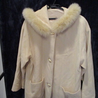ＭＥＫＥＬＥＴ　アンゴラのコート