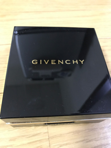 GIVENCHY 化粧品