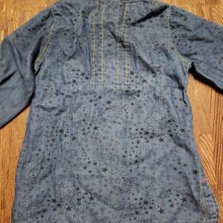 ♡⭐総柄デニムシャツ　90サイズの画像