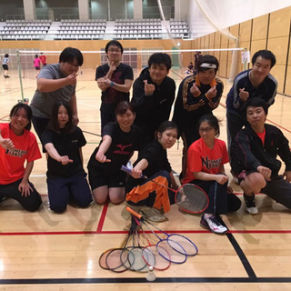 バドミントンで今年のうっぷん晴らしませんか？