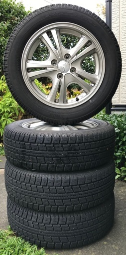 スタッドレスタイヤ フィットに