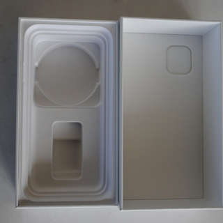 まだ取引可能！■iPhone 11 White 64GBの外箱（本体無）■超美品 の画像