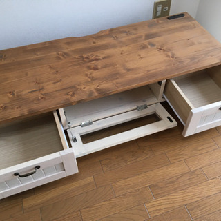 テレビ台の画像