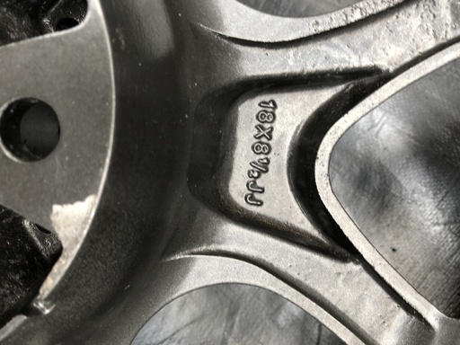 スタッドレスタイヤ　ブラバスタイプ18インチアルミ　ドイツ製　５穴　ミシュランX-ICE　245/50R/18　