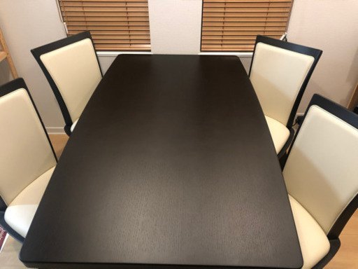 【取り引き中】ダイニングテーブルチェアセット