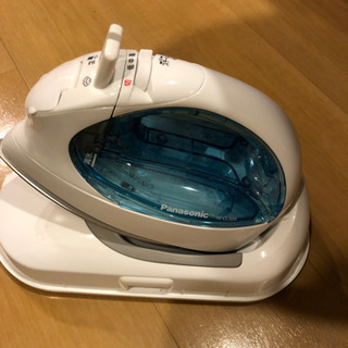 パナソニック(Panasonic)コードレススチームアイロン ブ...