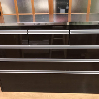 【お話し中】キッチンカウンター キッチン収納  食器棚  鏡面  天板ステンレス  電源コード付き  差し込み口付き