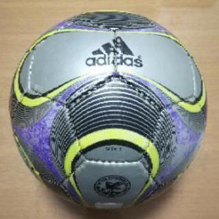 ボールは中古、ソックスは新品