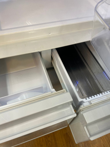 【トレファク 南浦和店】5ドア冷蔵庫　両開きタイプ　格安