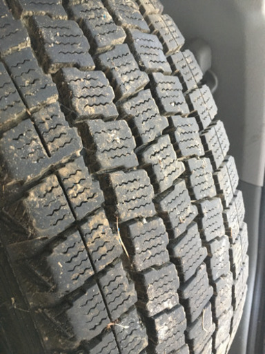 《譲渡完了》スタッドレス ハイエース用6穴オフセット付き