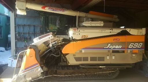 値下げしました!イセキコンバイン ジャパン698 キャビン 98馬力 6条刈 売ります