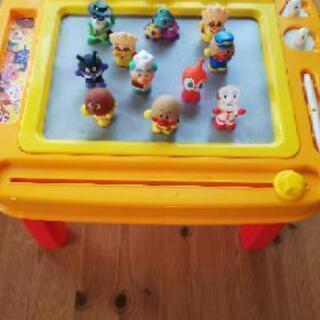 アンパンマン お絵かきデスク&指人形