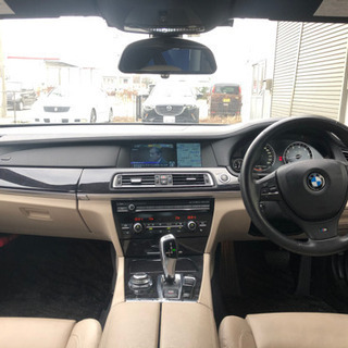 BMW 750i Mスポ　20インチホイール　ローダウン　社外パーツ多数　各社ローン対応！の画像
