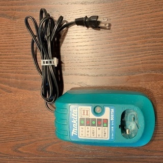 マキタ　7.2V用　充電器　中古品です