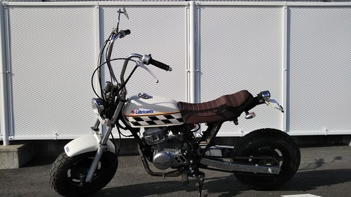新春初売り！　バイク ホンダ・エイプ　AC16　50cc　キックスタータ　ホワイト