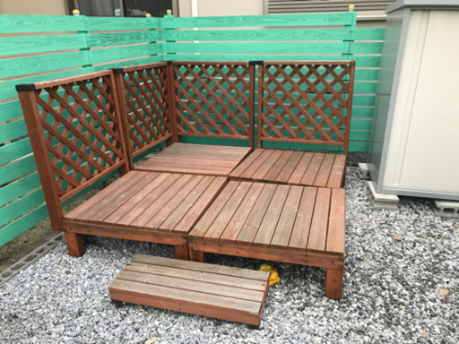 ウッドデッキ、束石　引き取り可能な方