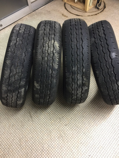 ハイエース新車外しタイヤ
