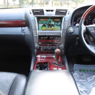 レクサスLS460の画像