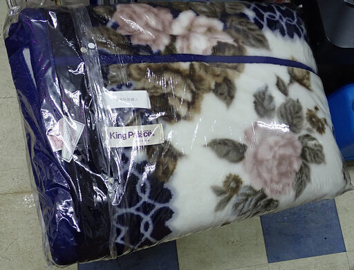 札幌市 KING PALACE キングパレス ふとん 毛布 140x200cm 美品 札幌市 KING PALACE キングパレス ふとん 毛布 140x200cm 美品