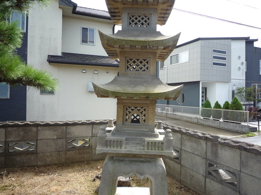 庵治石の五重の塔