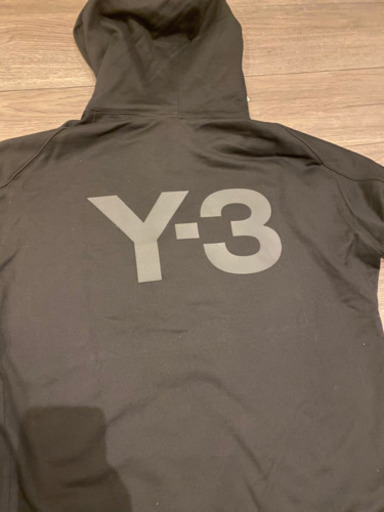 y3のパーカーです。未使用タグ付き