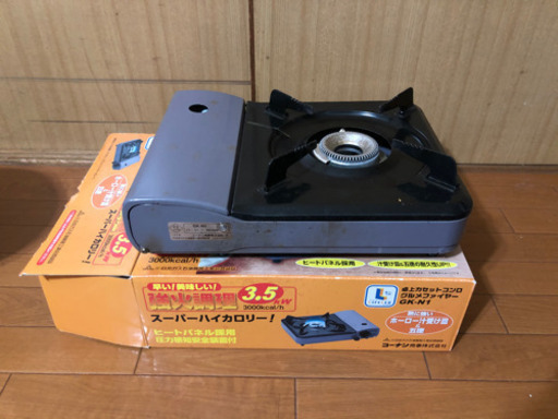 ガスコンロ(新品ガス3本付き)