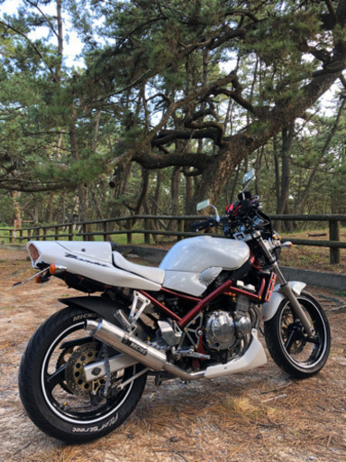 スズキ　バンディット250（GJ74）