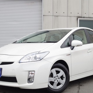 TOYOTA・プリウス人気HV車が新入庫ですよ～～(^_-)-☆