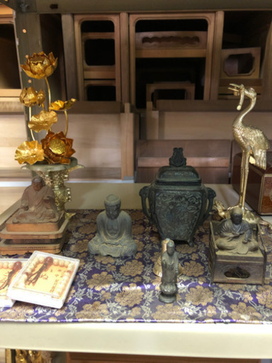 観音様、香炉　数珠