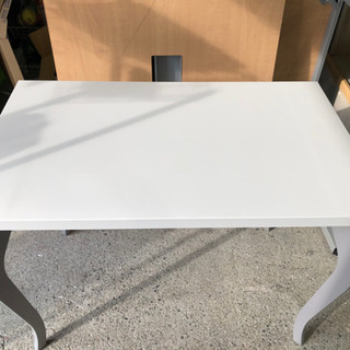 イケアIKEA◆リンモン　テーブル白