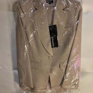 一宮で新しい服大量入荷しました！新品の服を大幅値下げします✨の画像