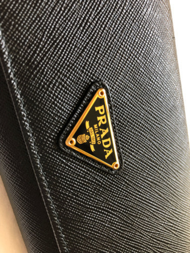 美品！PRADA財布！値段交渉受け付けます！