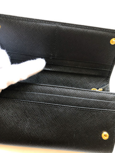 美品！PRADA財布！値段交渉受け付けます！