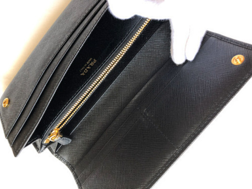 美品！PRADA財布！値段交渉受け付けます！