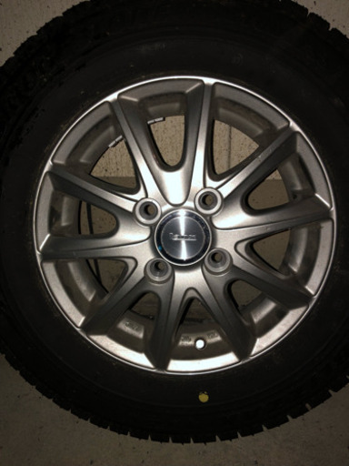 スタッドレスタイヤ