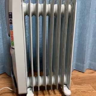 ほぼ未使用 DeLonghi オイルヒーター H771015EFSN