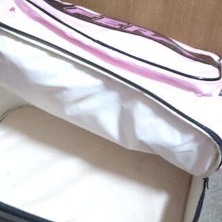 ピンクのキャスター付きキャリーバッグ　(靴収納付き)　　値下げ値下げ⤵の画像