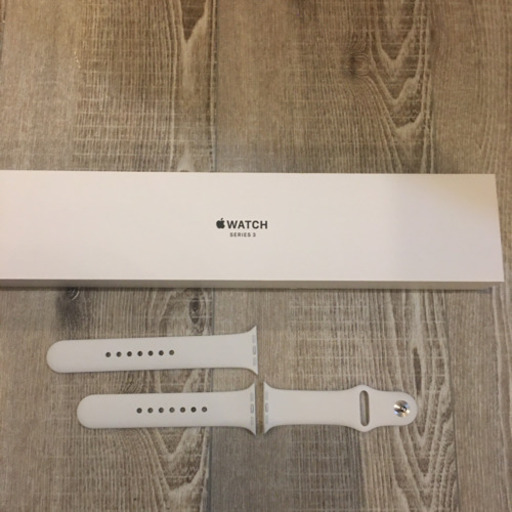アップルウォッチ series3 38mm ホワイトスポーツバンド GPS