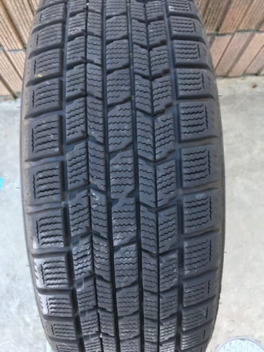 195/60R15スタッドレスタイヤとホイール4本セット