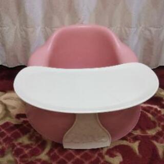 Bumbo バンボ コンボ プレートレイ付き ベビーソファの画像