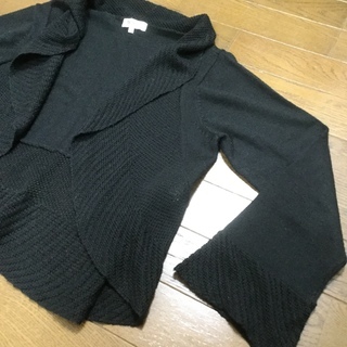 黒ボレロ風カーディガンの画像